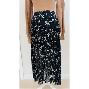 NWT Abercrombie & Fitch Pleated Midi Skirt Size L